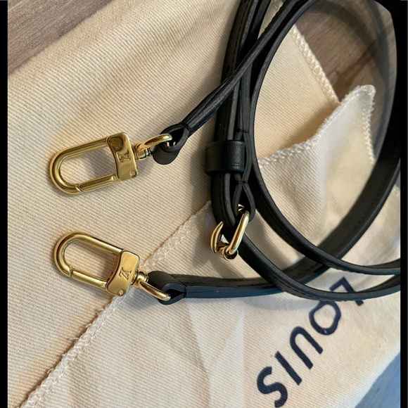 SOLD‼️Auth Louis Vuitton double zip pochette - Picture 10 of 16